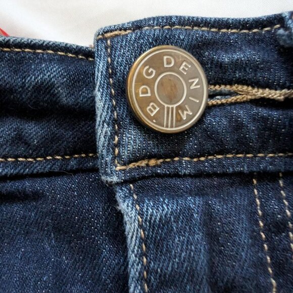 Dark Wash BDG Shorts 24W - Picture 2 of 4